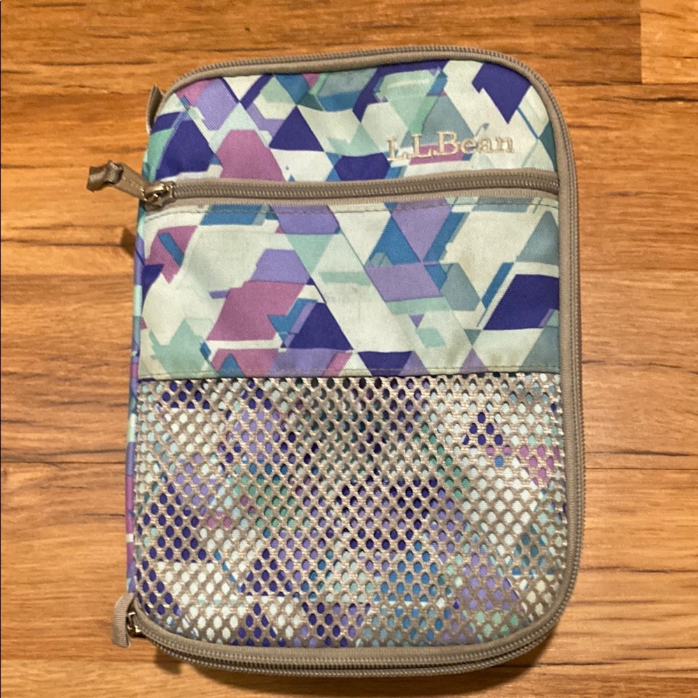 LL Bean Geometric Pattern Organizer
